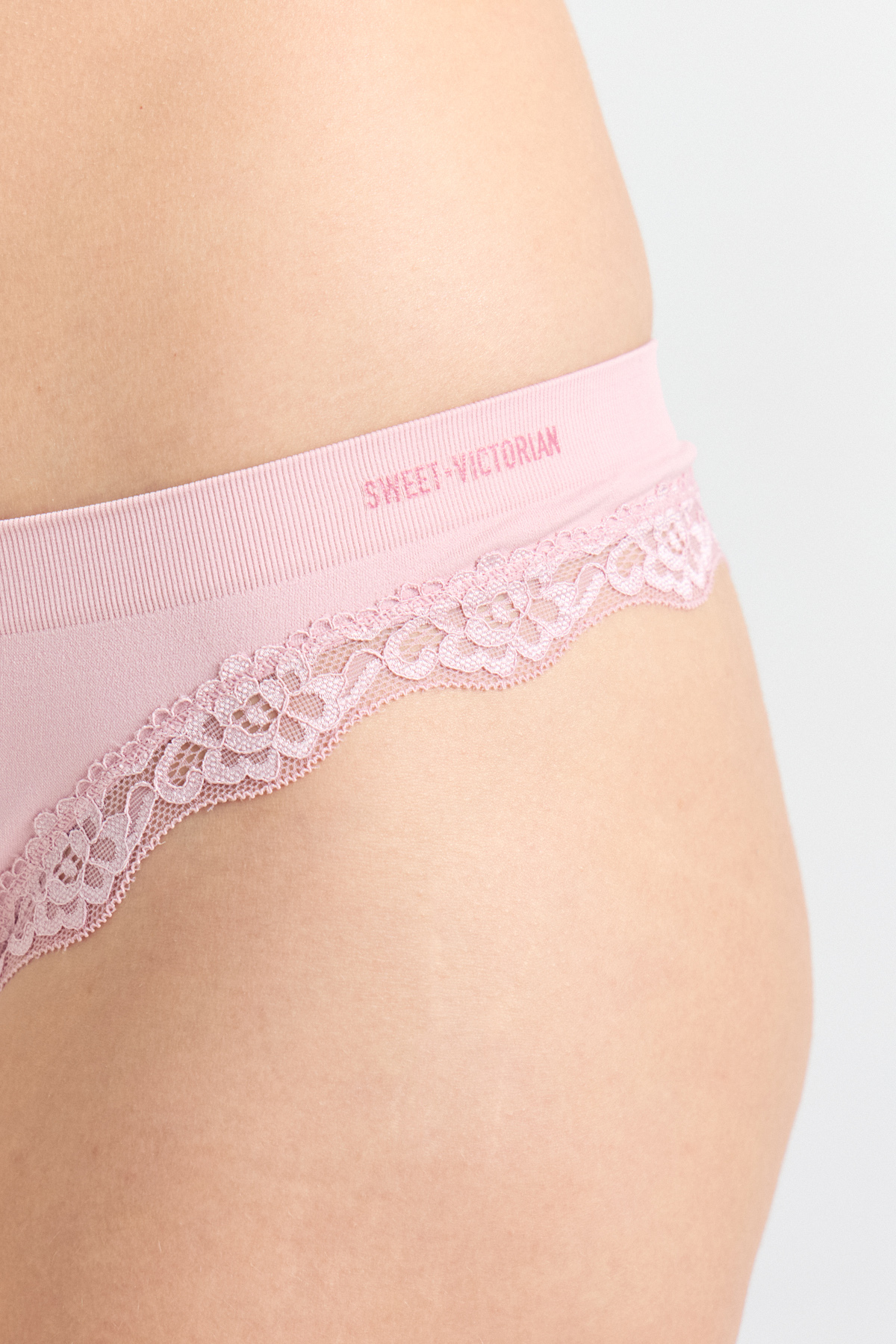 LIMITLESS LACE Less imagen 11
