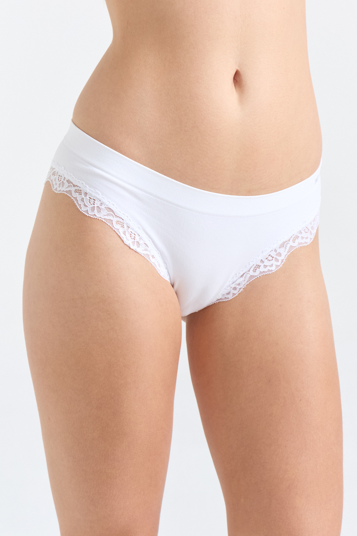 LIMITLESS LACE Vedetina imagen principal